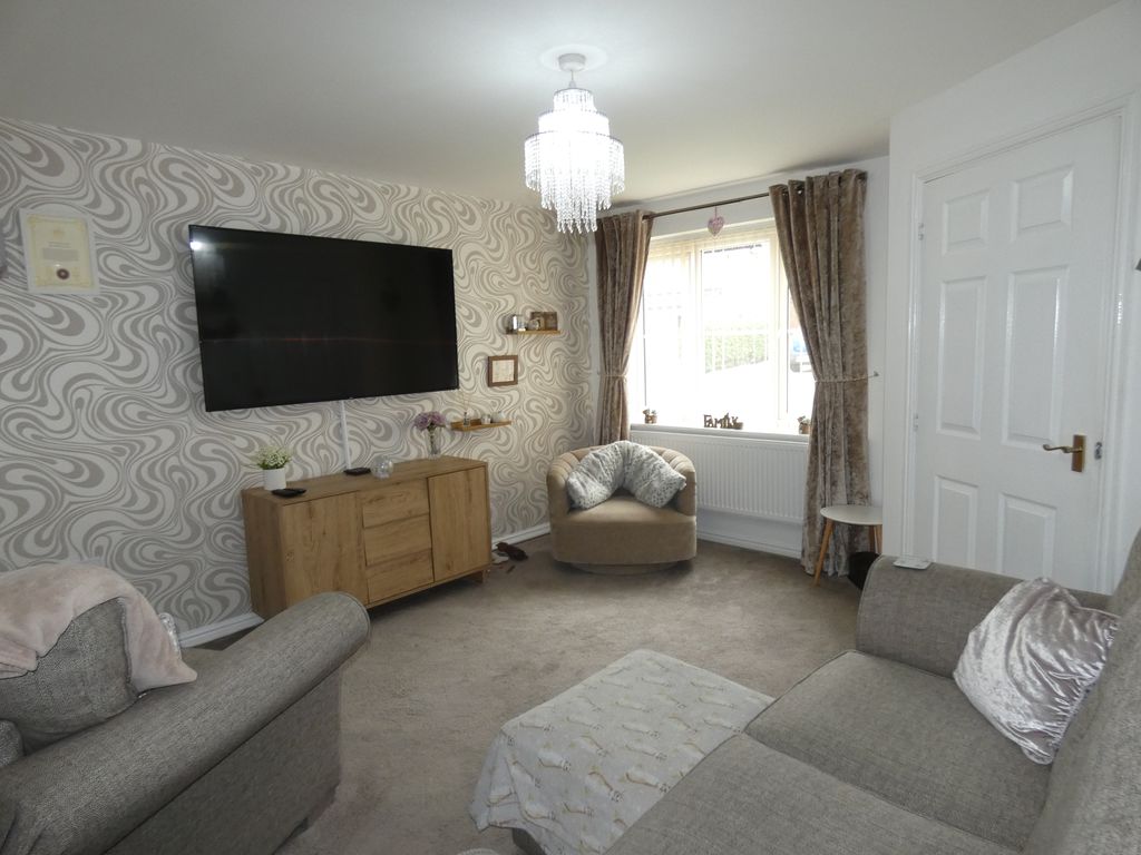 Lounge- click for photo gallery